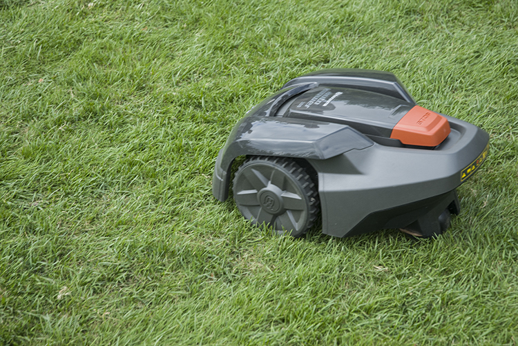Robotgräsklipparen är sommarens hetaste elektronikpryl